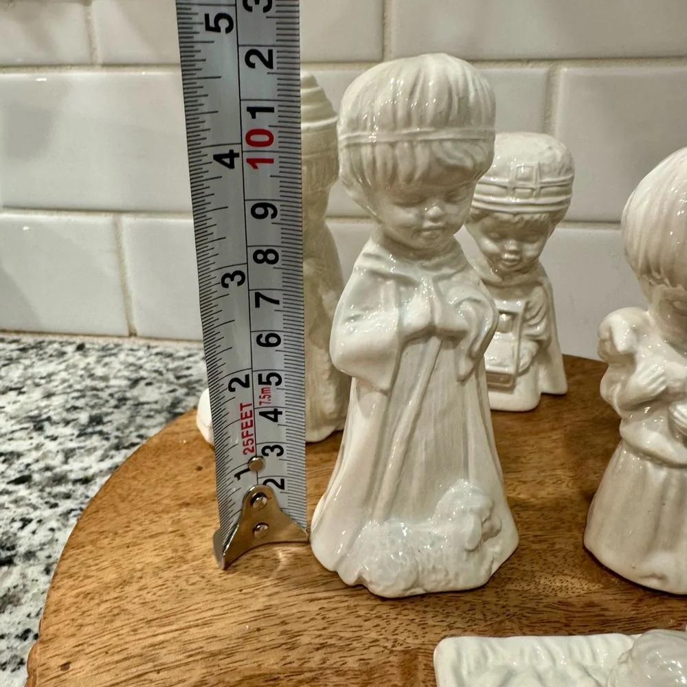 White Ceramic Nativity‎ Figurines Set of 6 EUC